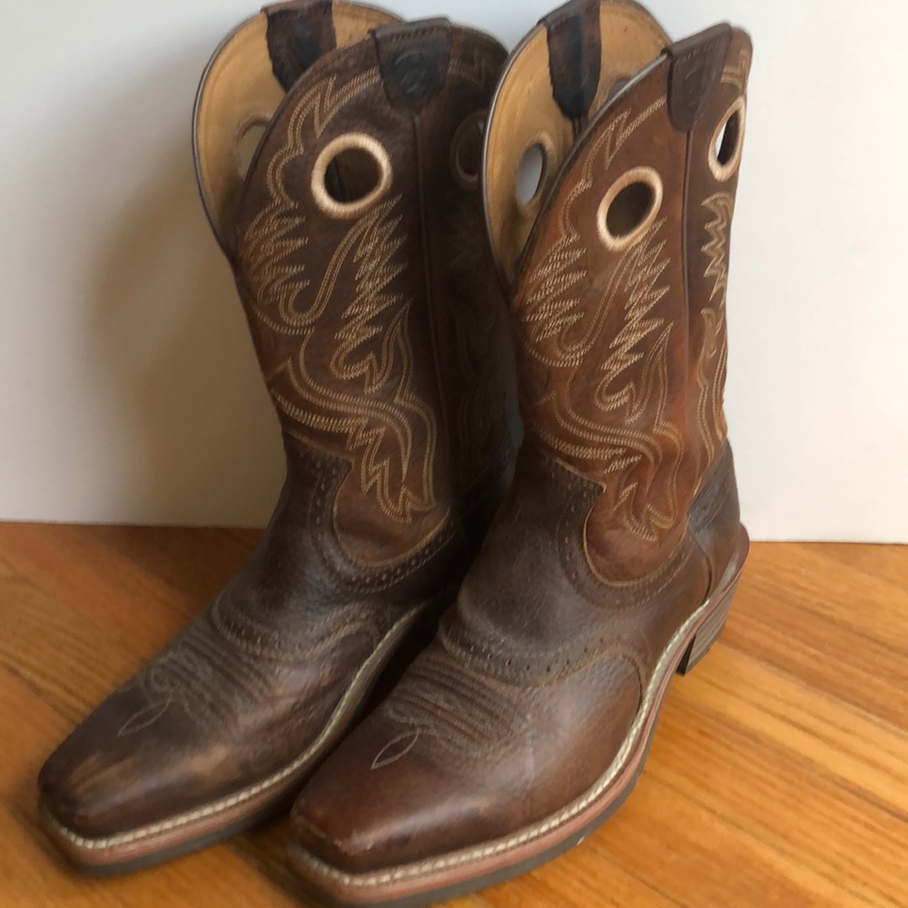 Ariat Heritage Roughstock Western Boots